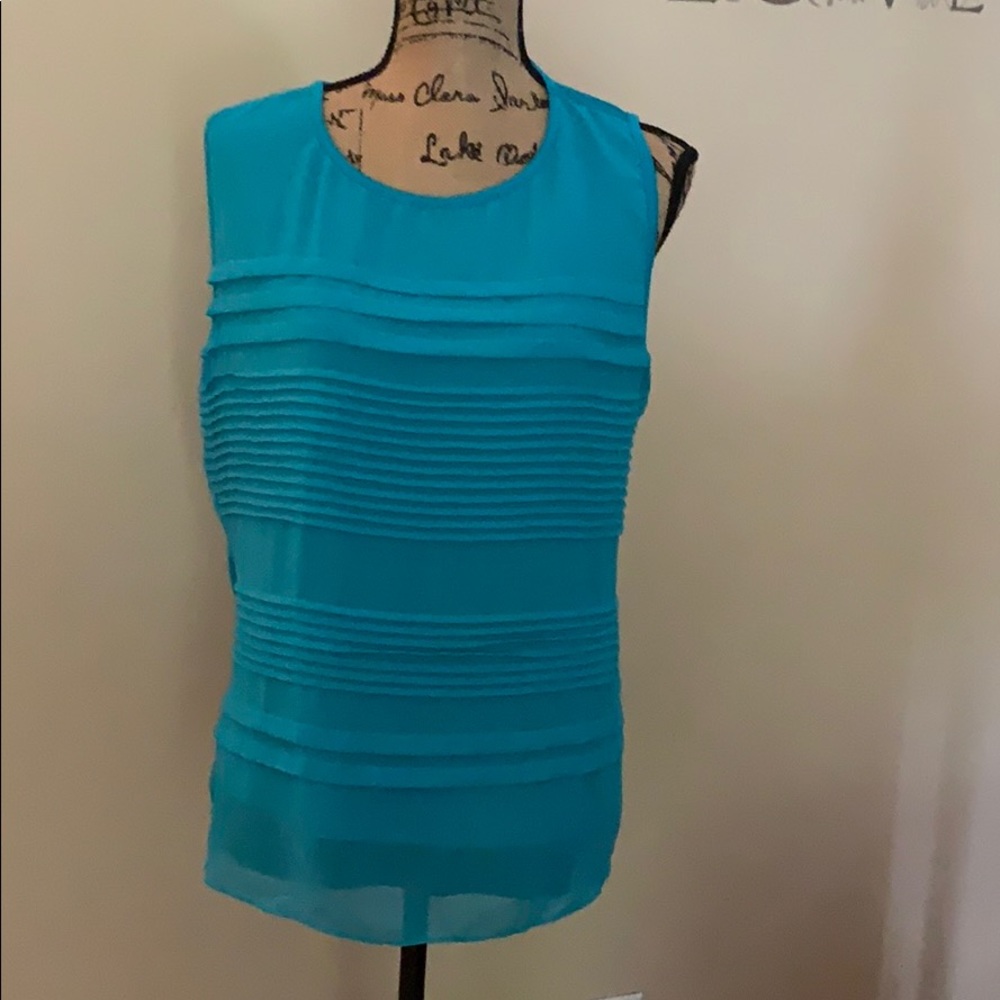 Avenue Top Size 18/20